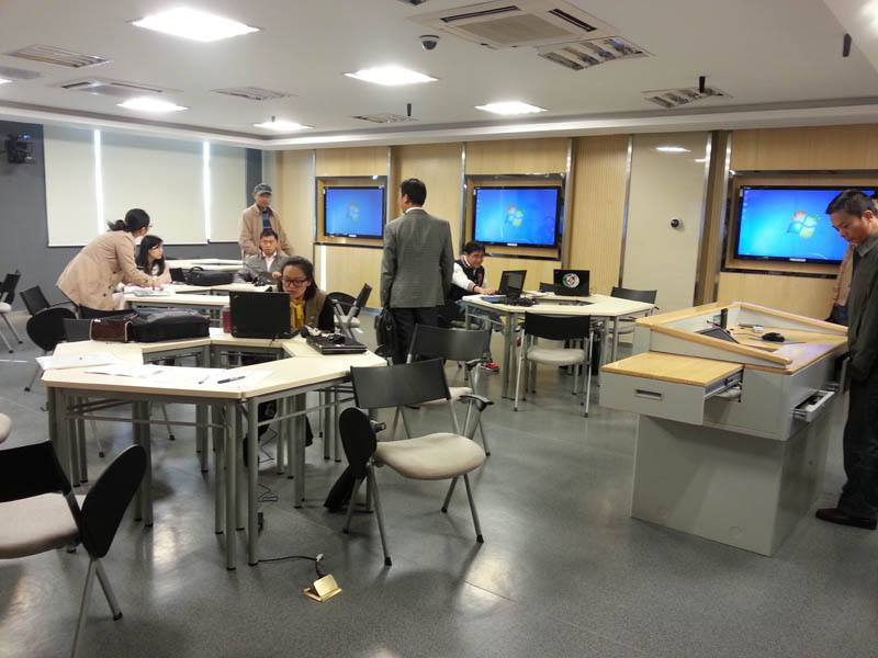 無線投影,投屏,投屏軟件,airplay,miracast,無線投影設備,多屏互動,無線傳輸,電腦投屏到電視,無線網絡接收器,蘋果投屏,手機投屏電腦,電腦投屏到電視,網絡視頻會議,電視投屏,無紙化會議系統,一鍵投影,手機投屏,翻轉課堂,網絡視頻會議,手機投影